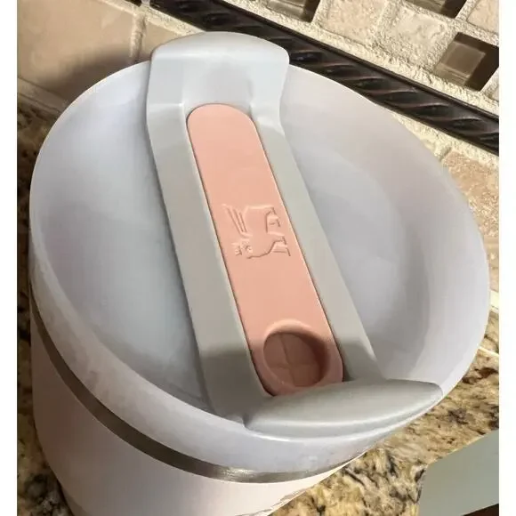 EUC Stanley 20oz Stainless Steel Tumbler - Rose Quartz - Picture 4 of 6